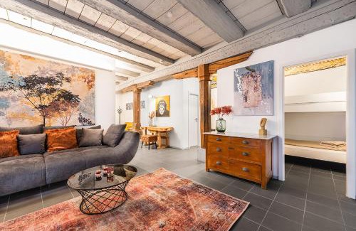 Altstadt Apartment | Discover Historika: Family-Friendly Retreat with Top Ratings