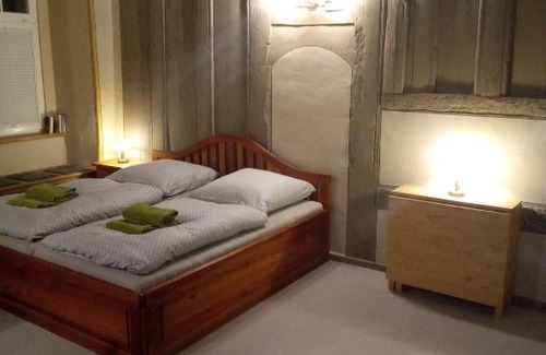 Kahla Apartment | Discover Historic Elegance at Renaissance-Stube Kahla