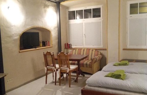 Kahla Apartment | Discover Historic Elegance at Renaissance-Stube Kahla