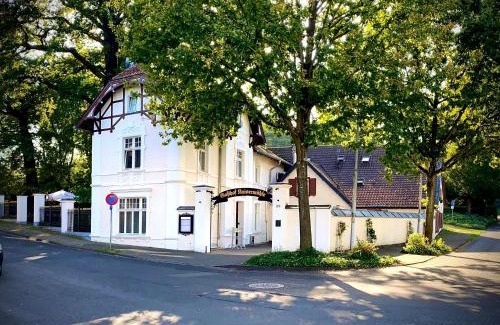 Viersen Hotel | Explore Kaisermühle Hotel & Gasthof: Pet-Friendly Retreat