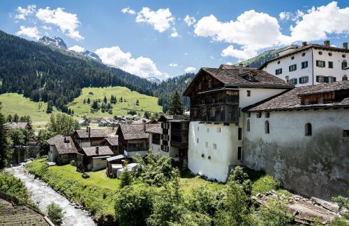 Spluegen Apartment | Historisches Teiler-Haus
