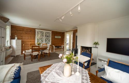 Asane Apartment | Historic Charm & Modern Comfort Near Bergen, Guest Rated 9.8