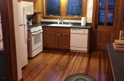 Kankakee House | Discover History and Comfort by the Kankakee River