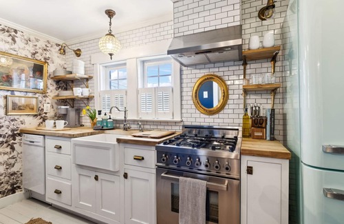Historic Downtown Franklin House | History Meets Luxury - Dreamy Sweeney Cottage