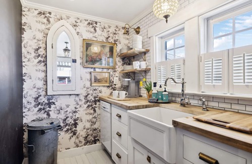 Historic Downtown Franklin House | History Meets Luxury - Dreamy Sweeney Cottage