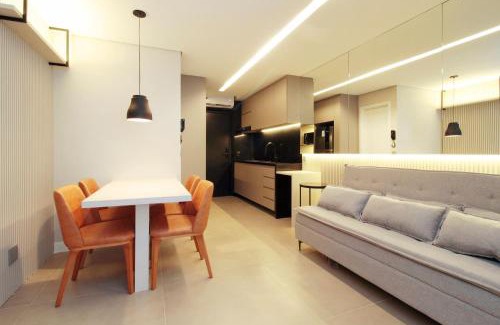 Ibirapuera Apartment | Elegant HIT Itaim: 4-Star Hotel with Pool & Family-Friendly Amenities
