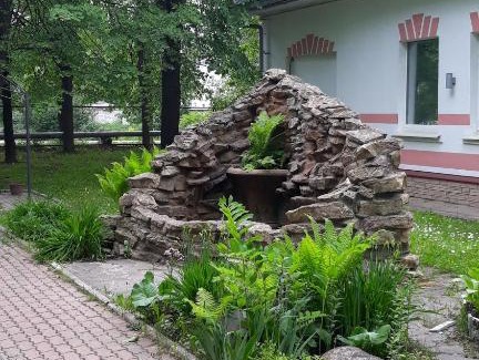 Vyshniy Volochek Hotel | Budget-Friendly Hit Park Hotel with Pool and Breakfast