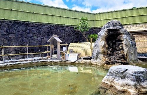 Hita Hotel | Relax at Hita Tenryosui no Yado with Hot Tub Amenities