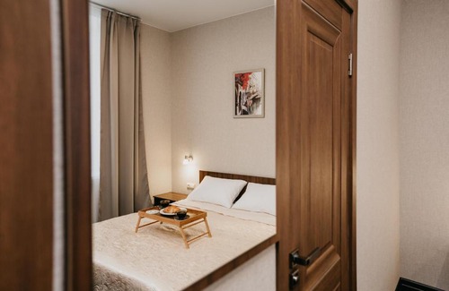 Volgograd Hotel | Discover HitOtel: Highly Rated Stay with Breakfast
