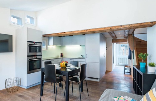 Niederdorf Apartment | Cozy Hitrental Schmidgasse Apartments with Family Amenities