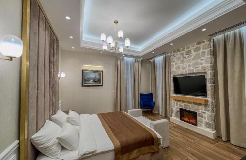 Kotor Old Town Apartment | Discover Hive Suites: Child-Friendly with a 9.8 Rating