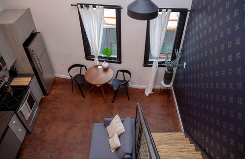 Center City Apartment | Inviting Hive Room in the Kestrel Building Awaits You