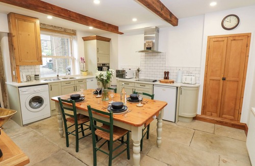 Haworth Cottage | HIVEWOOD COTTAGE, pet friendly, character holiday cottage in Haworth