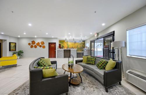 Broken Bow Hotel | HiWay Inn Express of Broken Bow
