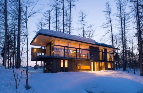 Niseko Villa | Hiyoku: Family-Friendly Retreat with Relaxing Hot Tub