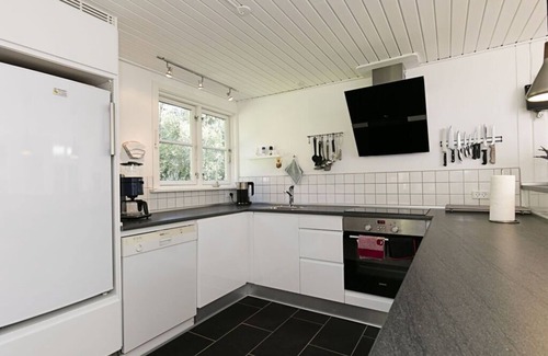 Dueodde House | Discover Hjørnet: Modern Retreat with Family-Friendly Amenities