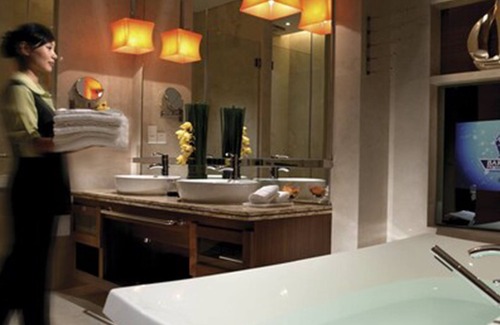 Houjie Hotel | Discover HJ International Hotel: Rated 9/10 with Spa & Pool