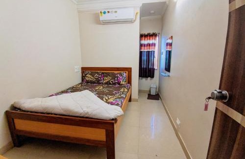 Mandvi Hotel | Kid-Friendly HK Inn with a 9.5/10 Guest Rating