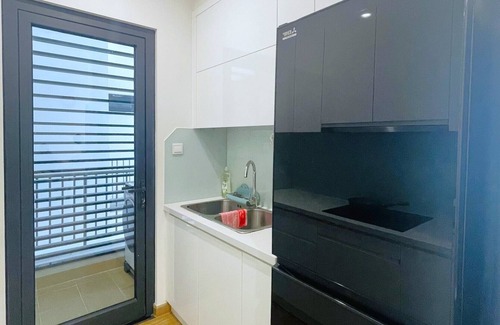My Đinh Apartment | Elegant HKG-Vinhomes Sky Lake Apartment with Pool & Spa
