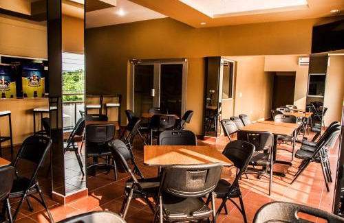 Choluteca Hotel | Budget-Friendly HM HOTEL: Child-Friendly Comfort Awaits