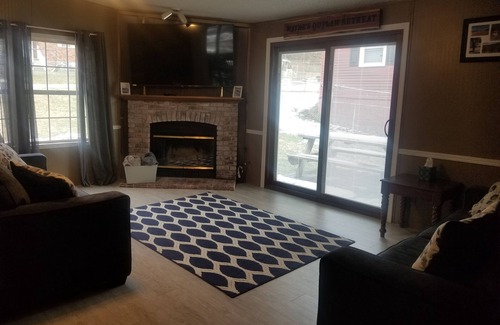Mullens House | Experience HMT Retreat: Highly Rated, Family-Friendly Stay