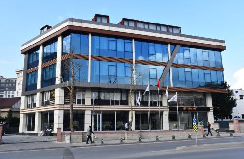 Cekmekoy Hotel | Elegant HMZ Hotel: A 4-Star Experience with Great Reviews