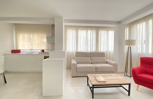 Centro - Sagrario Apartment | Premier HNN Granada: Guest Rated 10/10, Family Friendly Stay