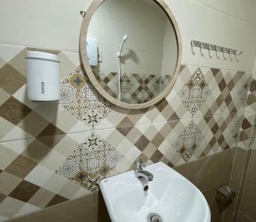 Ninh Kieu Apartment | Cozy Pinky Room for Couples at HO GIA AN Home
