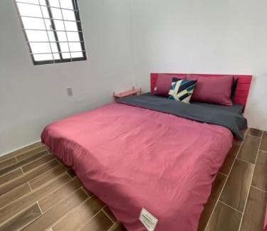 Ninh Kieu Apartment | Cozy Pinky Room for Couples at HO GIA AN Home
