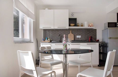 Maccagno Apartment | Discover Oliva Villa Arber: Oceanfront Retreat with Terrace