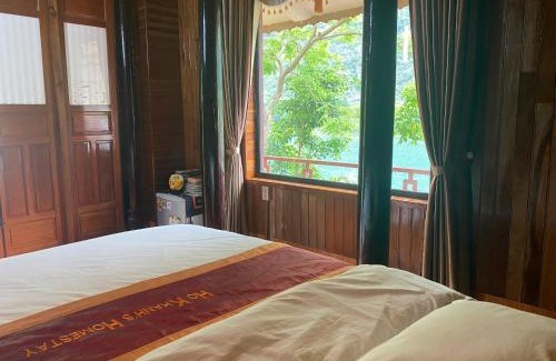 Phong Nha House | Oceanfront Ho Khanh's Homestay with Private Beach Access