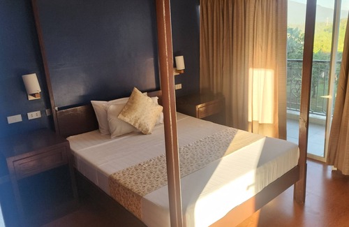 San Pedro Hotel | Convenient Hotel Palacio: 10 Minutes from the Airport