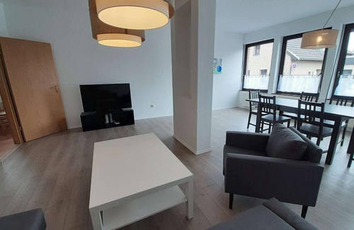 Rommerskirchen Apartment | HÖ01 large apartment with dryer and washing machine
