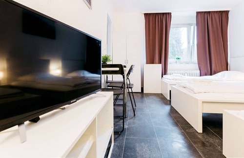 Solingen Apartment | HÖ01 large apartment with dryer and washing machine