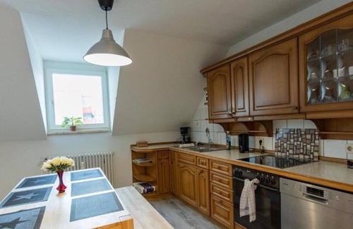 Singen Apartment | HÖ01 large apartment with dryer and washing machine