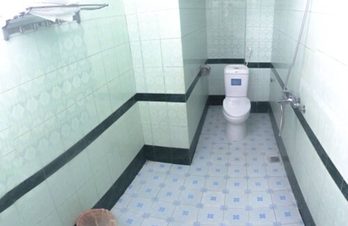 Dong Hoi Hotel | Discover Hoa Binh Hotel: Ideal for Families and Dining