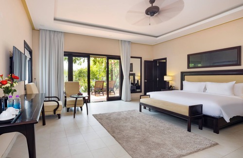 Phan Rang Hotel | Exceptional Hoan My Resort Ninh Chu with Pool & Ocean Views