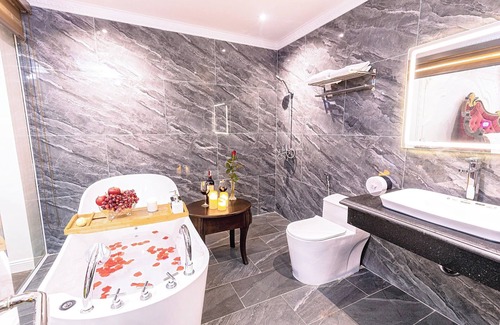 Tu Liem Hotel | Top-Rated Hoang Gia Hotel in Ha Noi with Family Amenities