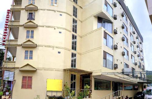 Dong Van Hotel | Experience Comfort at Hoang Ngoc Hotel with Breakfast & More