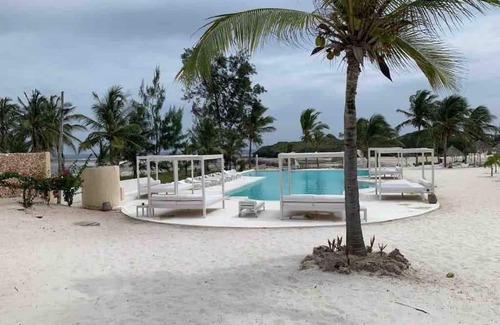 Watamu Apartment | Discover Hob House Watamu: Family-Friendly with Pool & Breakfast
