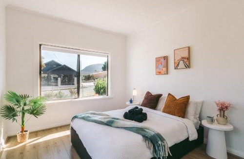 Derwent Park Apartment | Top-Rated Hobart Retreat: Perfect for Family Getaways