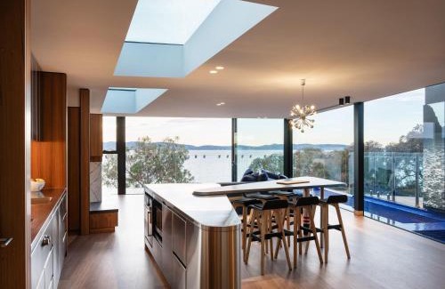 Battery Point Apartment | Waterfront Penthouse in Hobart with Private Heated Pool