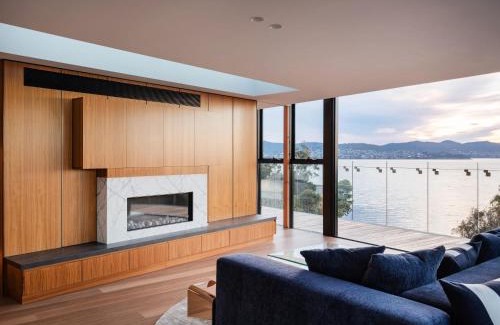Battery Point Apartment | Waterfront Penthouse in Hobart with Private Heated Pool
