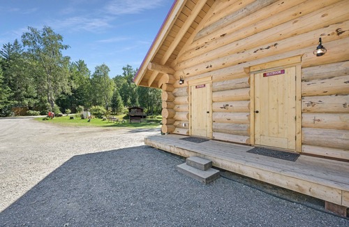 Hope Cabin | Cozy Hobbit Hole Cabin: A Unique Retreat in Hope, Alaska
