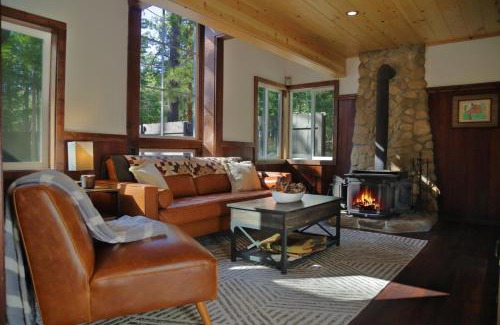 Idyllwild House | Hobbit House - Exceptional 4-Star Getaway for Families