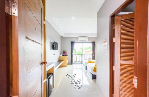 Uttaradit Hotel | Convenient Hobby Hotel with Family-Friendly Amenities