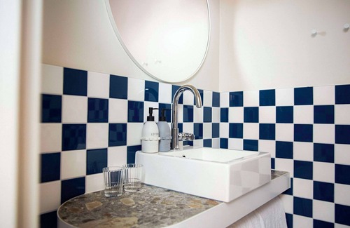 Helsinki City Centre Hotel | Elegant Hobo Helsinki: Eco-Friendly Stay with Breakfast