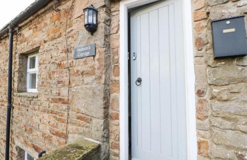 Fremington House | Pet-Friendly Retreat at Hobson's Cottage - Rated 8.5/10