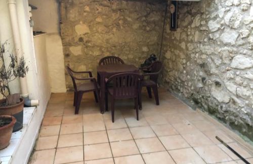 Coursan Apartment | Pet-Friendly Hoche Hotel: Guest Rated 9.5/10