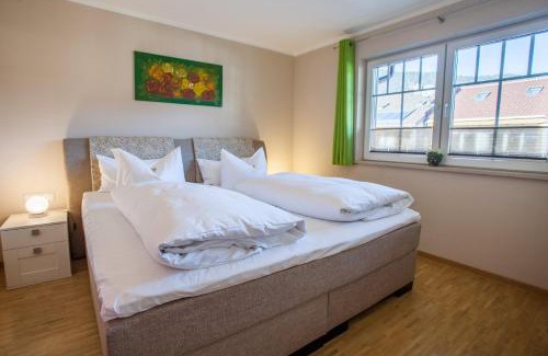 Farchant Apartment | Hochgefühl: 4-Star Retreat with Pool & Pet-Friendly Perks